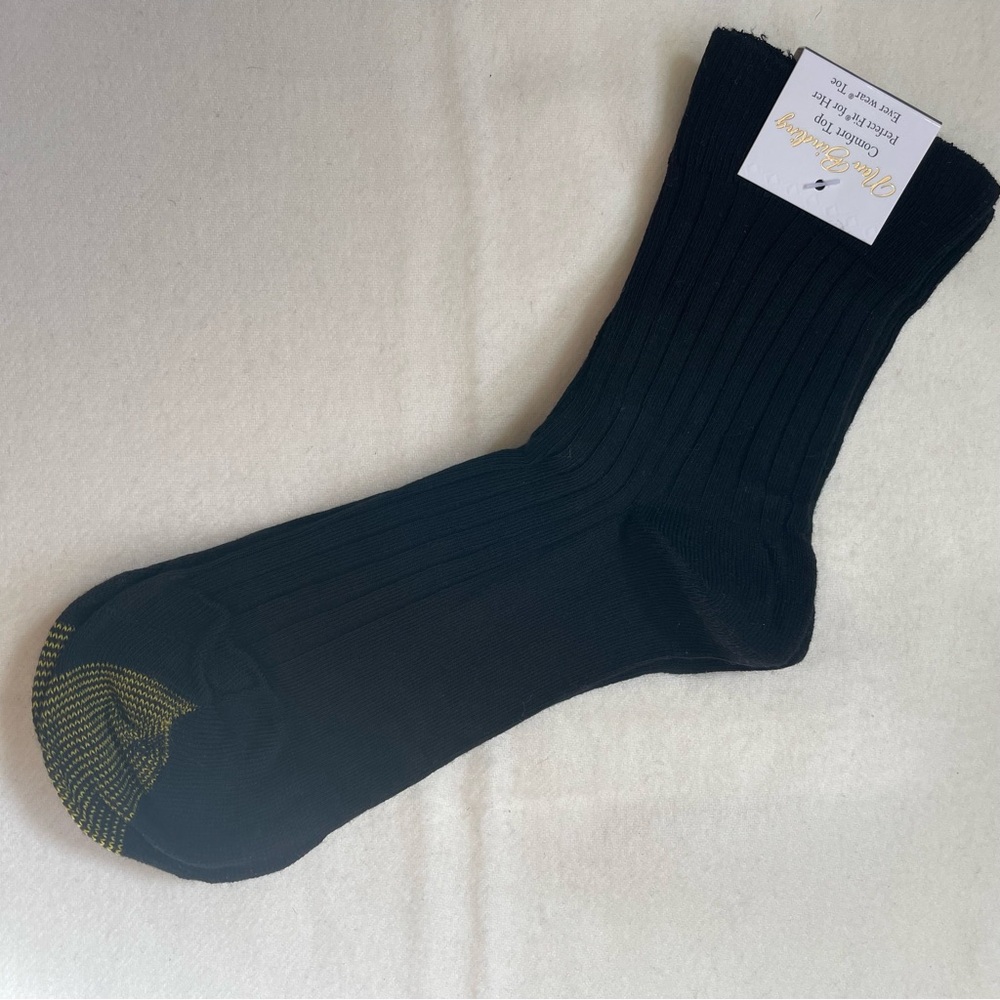 GOLDTOE Women’s Perfect Fit Crew Socks Ribbed Everwear Gold Toe 6–9